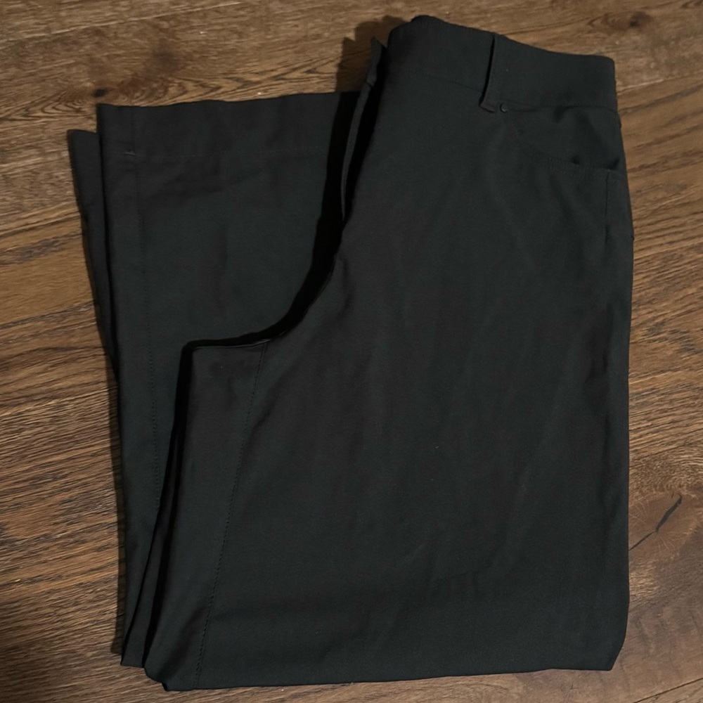 Lululemon City Sleek Five Pocket Wide Leg Pant, size 29 - Picture 2 of 4